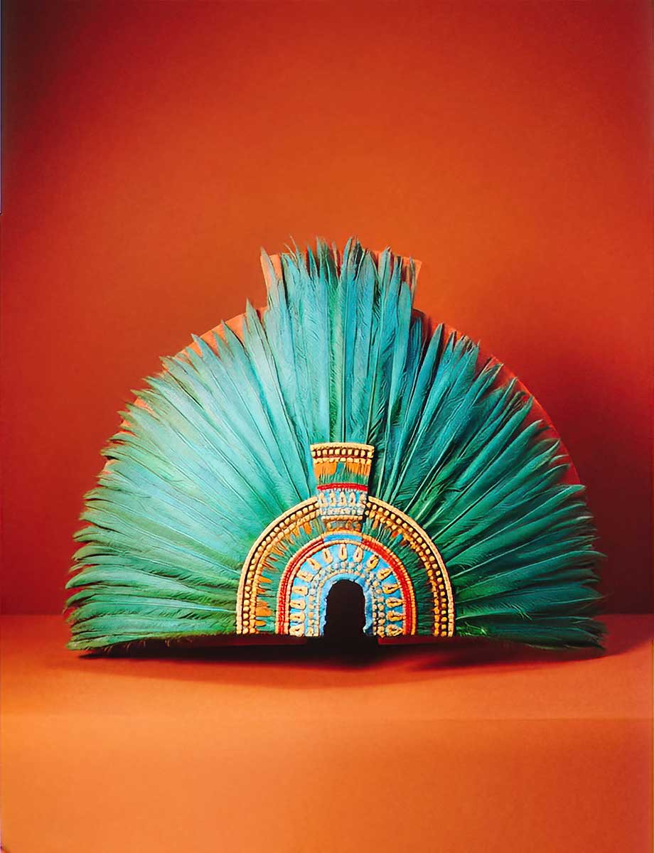 Replica of the penacho de moctezuma | martsam travel Green-feathered replica of the Penacho de Moctezuma, representing Mexica heritage on the Mexico City & San Miguel de Allende Tour.